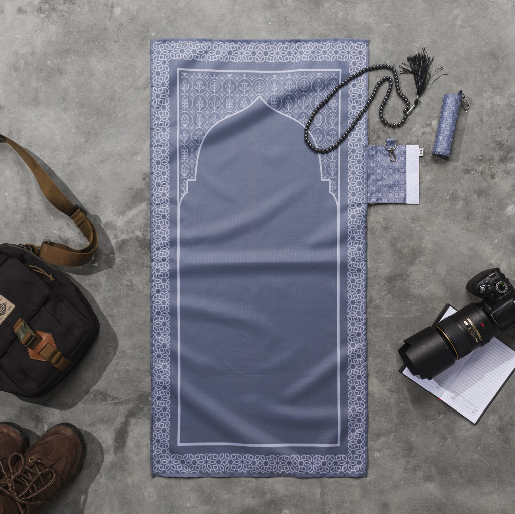 DS Modest – MURI Motif Handheld Travel Prayer Mat